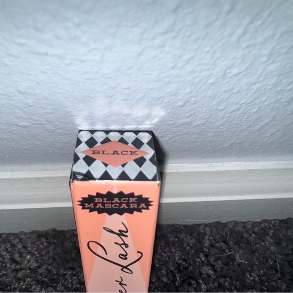 Benefit Cosmetics brow bundle in dark brown - Picture 2 of 5